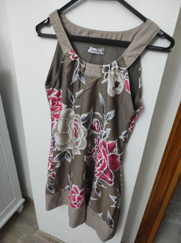 Çiçekli Halter Yaka Yazlık Midi Elbise